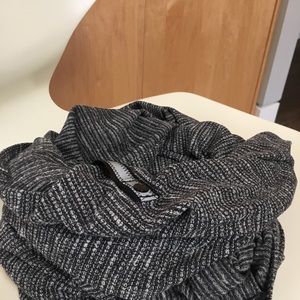 lululemon athletica vinyasa scarf